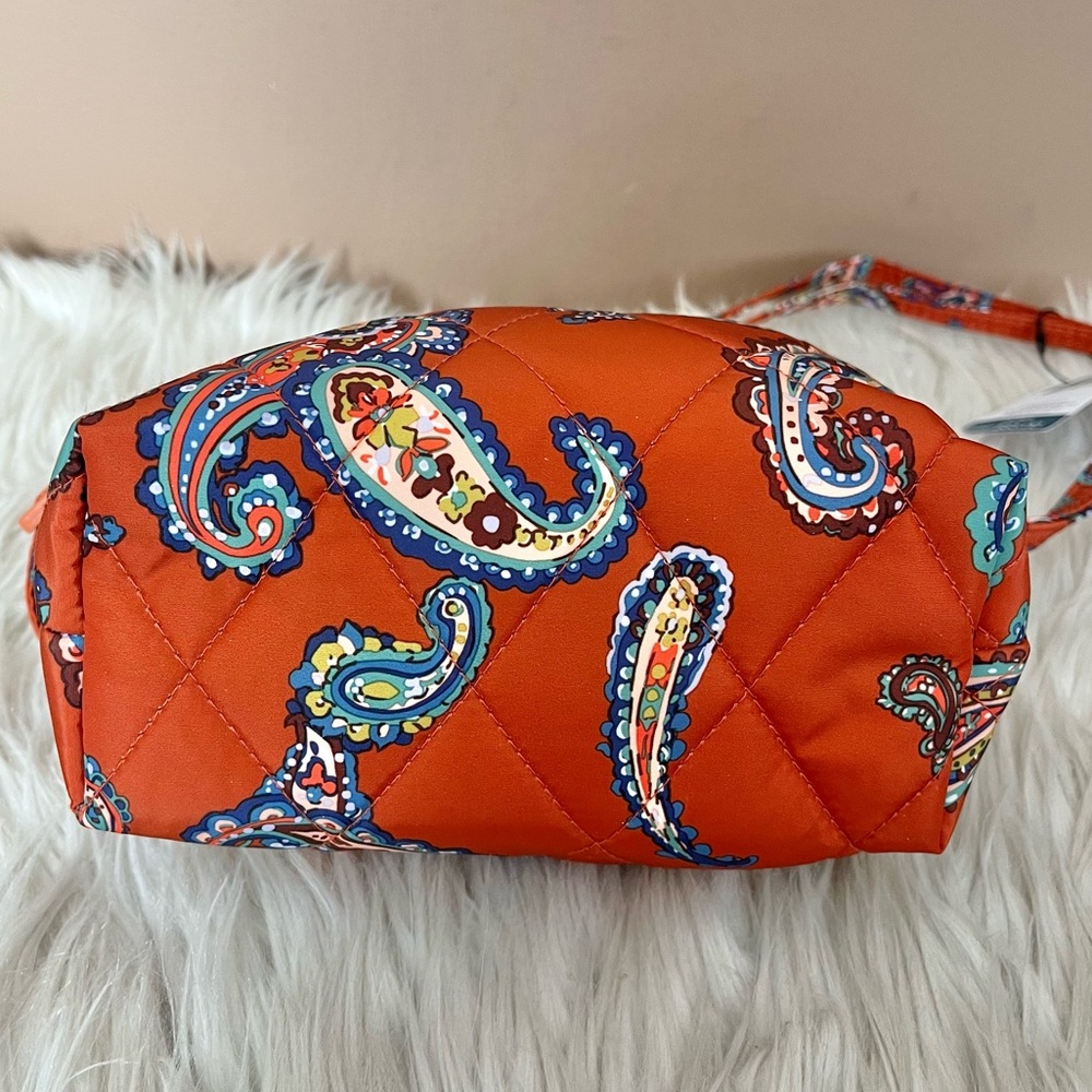 {Vera Bradley} Camera Bag Crossbody in Ultralight Manor Paisley - NWT - Picture 4 of 9